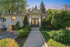 61 Lawnwood Court, Richmond Hill, ON L4C 4T1