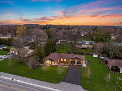 1587 Mount Albert Road, East Gwillimbury, ON L0G 1V0