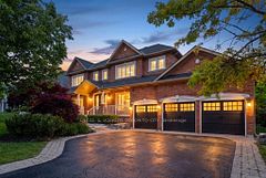 8 Duncton Wood Crescent, Aurora, ON L4G 7T4