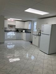 5 Hacienda Drive, Richmond Hill, ON L4E 3X1