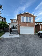 14 Gray Crescent Bmnt, Richmond Hill, ON L4C 5V5