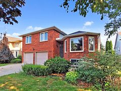 187 Crossland Gate Main, Newmarket, ON L3X 1A7