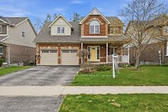 17 Armeda Clow Crescent, Essa, ON L3W 0H7