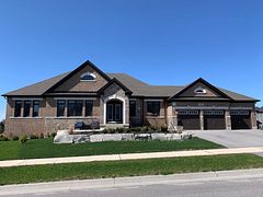 22 Stewart Crescent, Essa, ON L0L 2N0