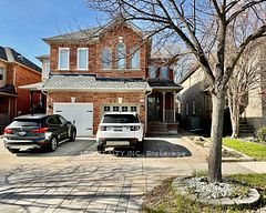20 Hollidge Boulevard, Aurora, ON L4G 7H7
