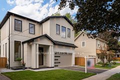 84 Mosley Street, Aurora, ON L4G 1H1