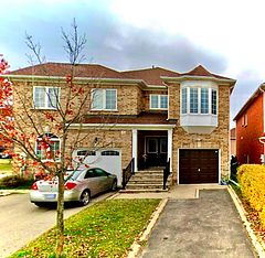 195 Warwick Crescent, Newmarket, ON L3X 2S3