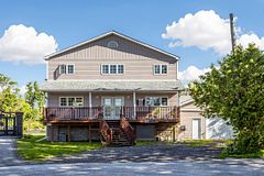 27 Robert Street, Georgina, ON L4P 1K7