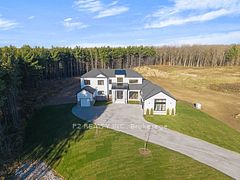 50 Newton Reed Crescent, Uxbridge, ON L9P 0R3