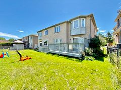 569 Walpole Crescent, Newmarket, ON L3X 2B5