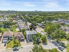 135 Spruce Avenue, Richmond Hill, ON L4C 6V9