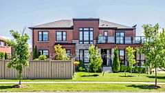 241 Holladay Drive, Aurora, ON L4G 0Z4