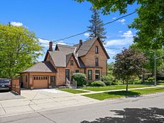 102 Wellington Street E, New Tecumseth, ON L9R 1G7