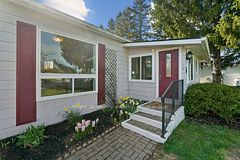 6 Emery Court, Georgina, ON L0E 1R0
