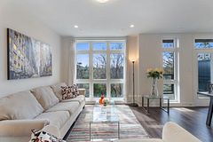 7 Phelps Lane 16, Richmond Hill, ON L4E 1J4