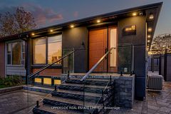 61 Marlin Court, Newmarket, ON L3Y 2W7
