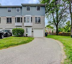 32 Harmony Circle, Bradford West Gwillimbury, ON L3Z 2T9