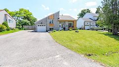 2281 Scythes Street, Innisfil, ON L9S 1G7