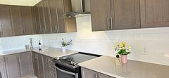 102 Frank Kelly Drive, East Gwillimbury, ON L9N 0V3