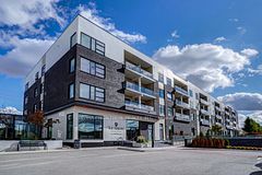 555 William Graham Drive W PH 446, Aurora, ON L4G 3H9