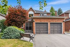 5 Stave Crescent, Richmond Hill, ON L4C 9K4