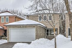 56 Gray Crescent Main & 2nd Floor, Richmond Hill, ON L4C 5V5