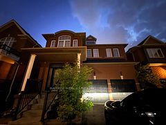 162 Bathurst Glen Drive, Vaughan, ON L4J 8Y8