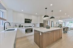 49 Cygnus Drive, Richmond Hill, ON L4C 8P1