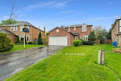 272 Elman Crescent, Newmarket, ON L3Y 7X4