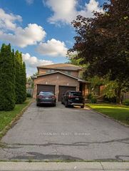 816 Hollander Road, Newmarket, ON L3Y 8H4