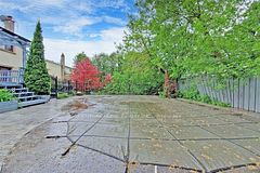 18 Mayvern Crescent, Richmond Hill, ON L4C 5J4