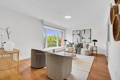 448 Fernleigh Circle S, Richmond Hill, ON L4C 1E6