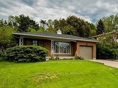 32 blue spruce Lane, Markham, ON L3T 3W9