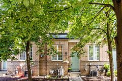 23 Observatory Lane 238, Richmond Hill, ON L4C 0M7