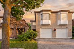 821 Pucks Place, Newmarket, ON L3X 2K3