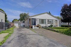 326 McConvey Drive, Richmond Hill, ON L4C 3K3