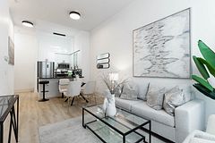 111 Upper Duke Crescent 101, Markham, ON L6G 0C8