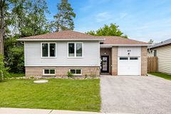 2237 25th Side Road, Innisfil, ON L9S 2C9