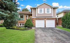 352 Crossland Gate, Newmarket, ON L3X 1B3
