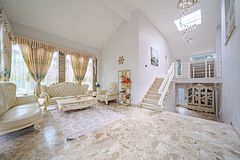 23 Montgomery Court, Markham, ON L3R 0C4
