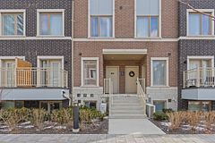 31 Honeycrisp Crescent 57, Vaughan, ON L4K 0N6