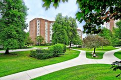 5 Weldrick Road W 304, Richmond Hill, ON L4C 8S9