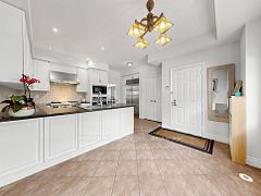 106 Legends Way, Markham, ON L3R 5Z9