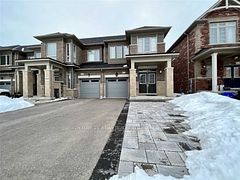 12 Constable Street, Aurora, ON L4G 1B7