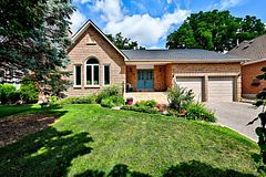 34 Captain Armstrong Lane, Markham, ON L3P 3C9