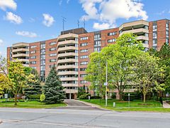 40 Baif Boulevard 803, Richmond Hill, ON L4C 5M9