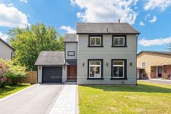 7 Cossar Drive, Aurora, ON L4G 3N6