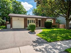 52 Sir Bedevere Place, Markham, ON L3P 2W4