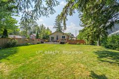 31 Patrick Drive, Aurora, ON L4G 2A6