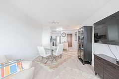 23 Oneida Crescent 1206, Richmond Hill, ON L4B 0A2